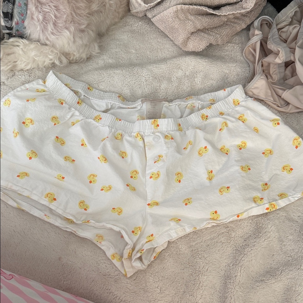 White Shorts with Yellow Duck Print